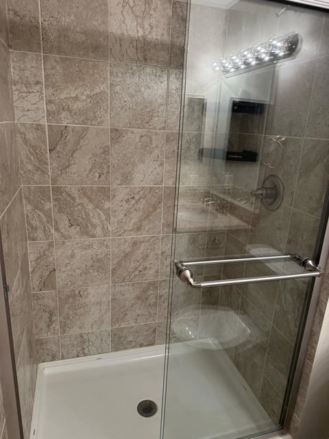 clean bathroom after cleaning