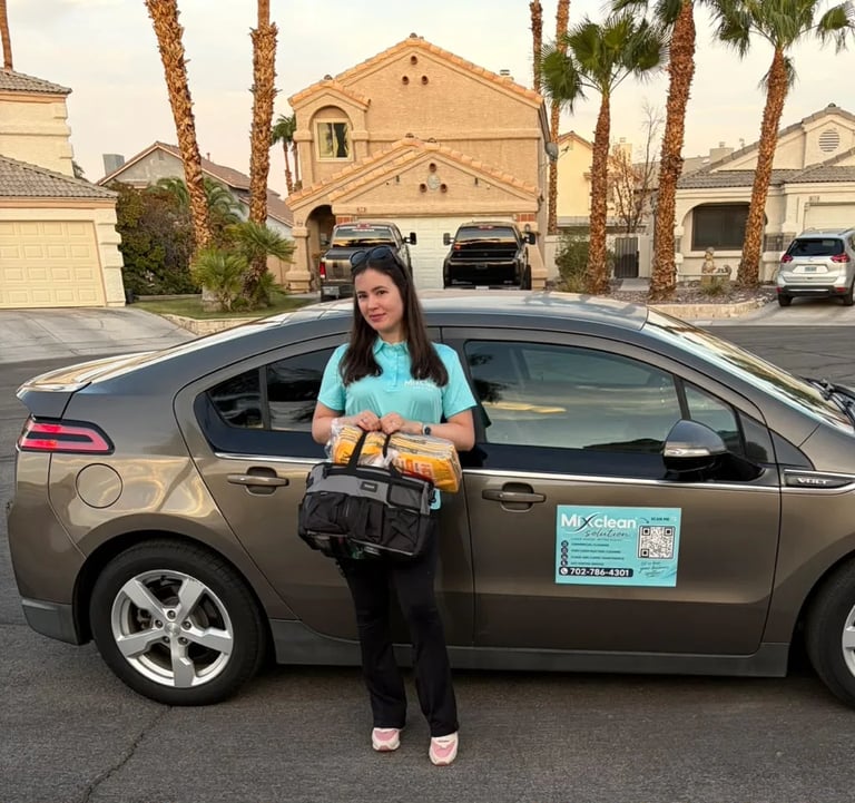 Elizabeth Fernández Rodríguez owner of Mix Clean Solution Las Vegas NV.